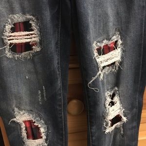Boutique distressed w/ buffalo plaid size 3/26